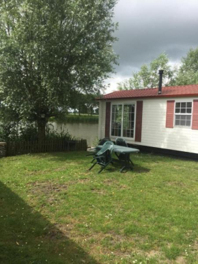 Chalet bij camping Kreekzicht